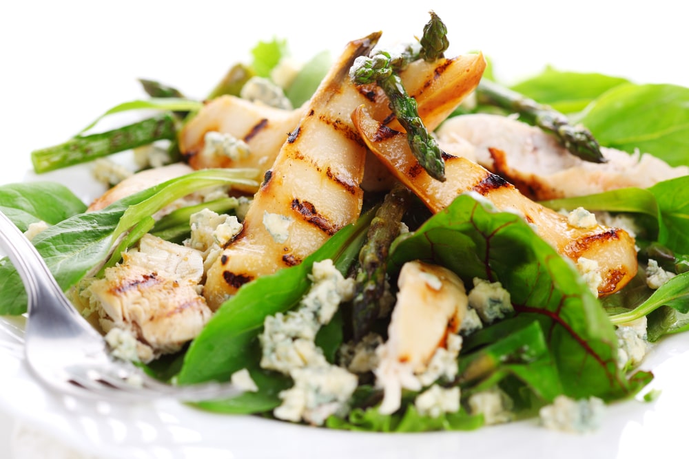 Salad,Mix,With,Pears,,Grilled,Asparagus,And,Blue,Cheese